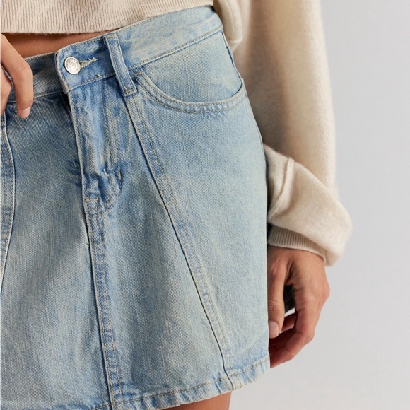 We The Free Hometown Classic Denim Mini Skirt Women Size 27 - Picture 3 of 5